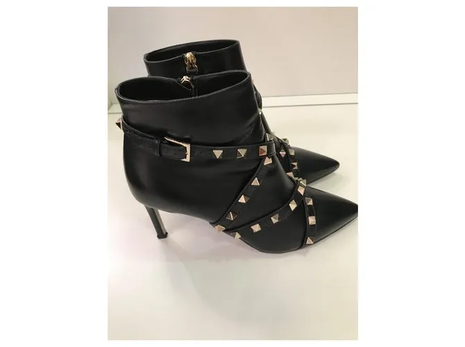 Botines Valentino Rockstud Negro 