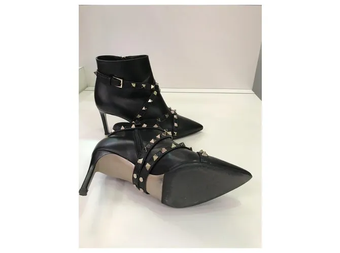 Botines Valentino Rockstud Negro 