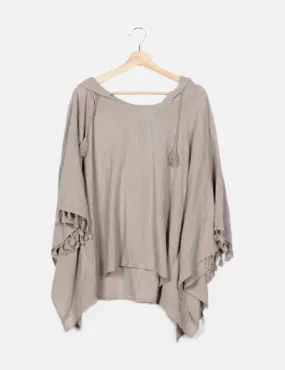 Chantal B. Poncho beige estampado