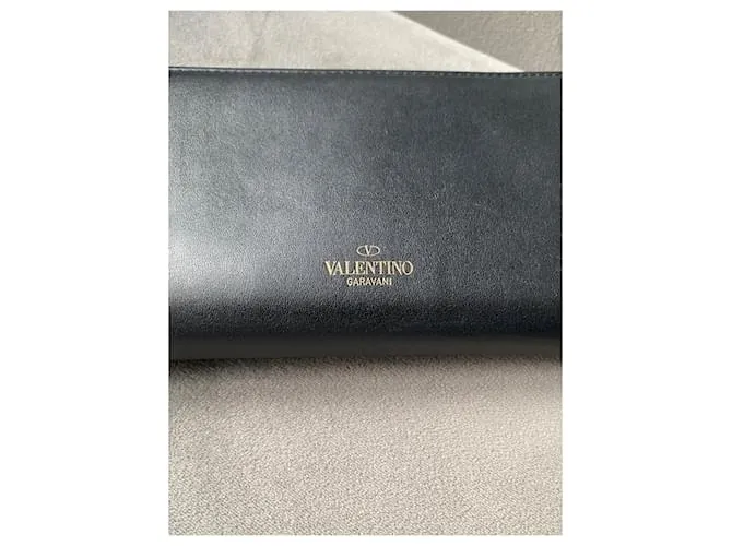 Valentino Monederos, carteras, casos Negro 